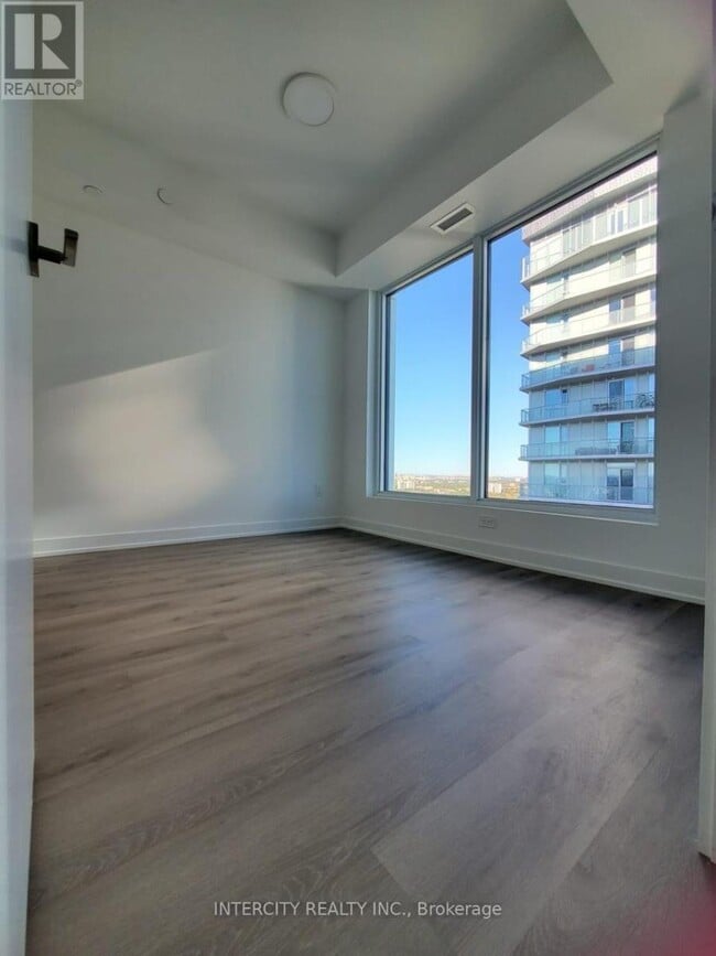 Building Photo - 252 Church St