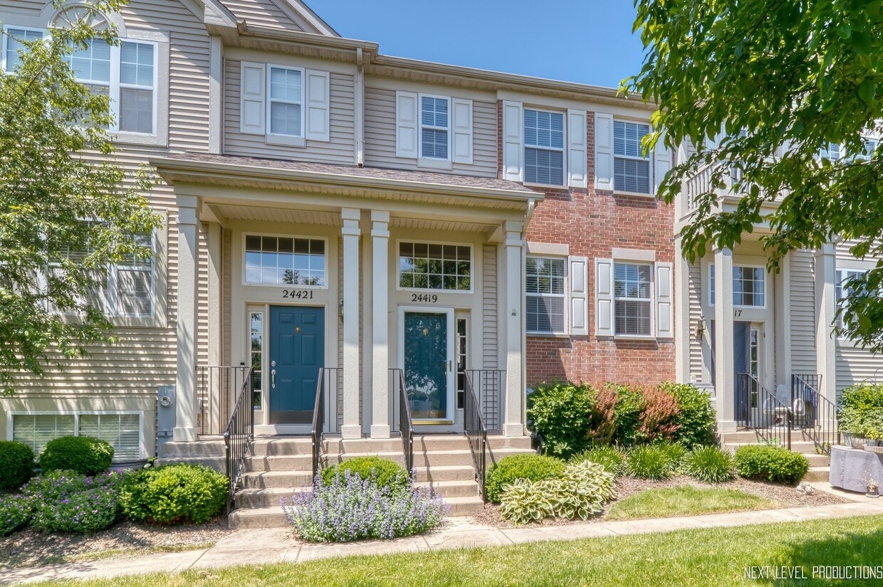 24419 John Adams Dr, Plainfield, IL 60544 Townhome Rentals in