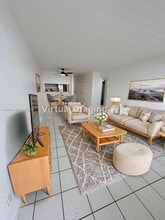 Building Photo - 505 NE 30th St