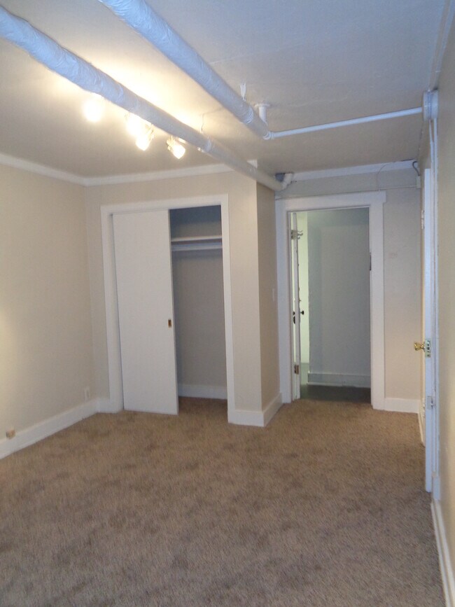 Foto del edificio - 1090 11th St