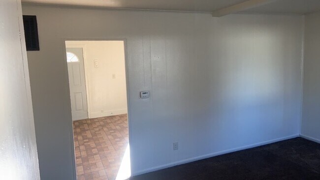 Building Photo - 4820 Marburn Ave.