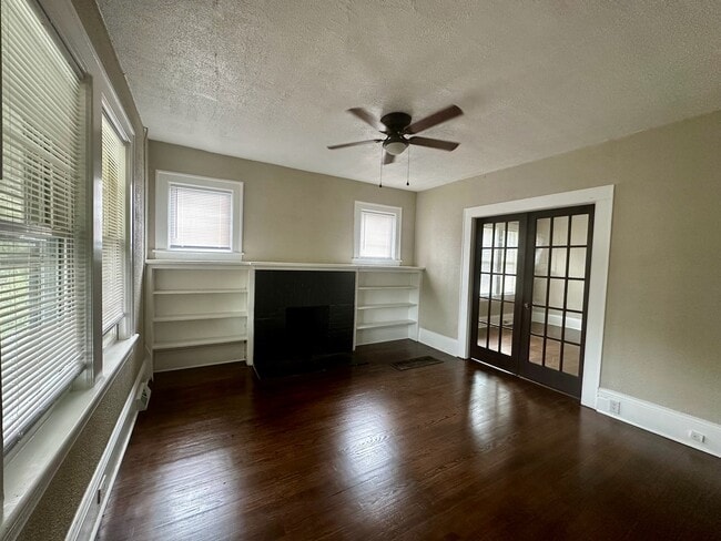 Foto del edificio - 615 Arbutus Ave SE