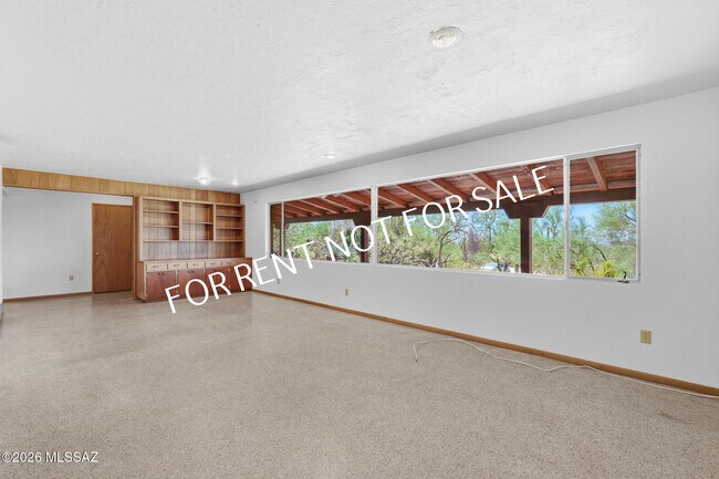 Building Photo - 4565 E Quivira Dr