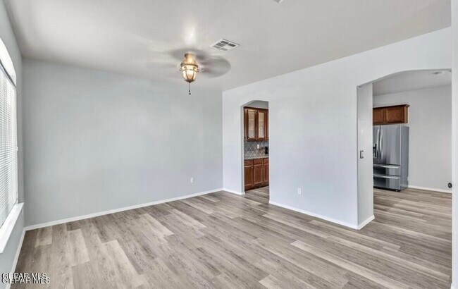 Building Photo - 12879 Hidden Grove Dr