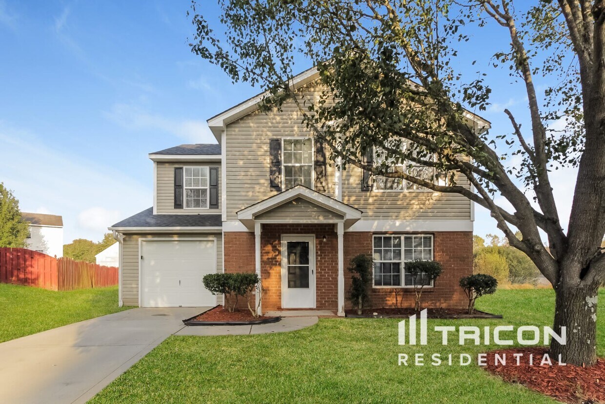 Foto principal - 2045 Sunset Village Drive Charlotte NC