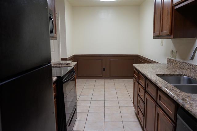 Foto del edificio - 500 Gibbins Ct
