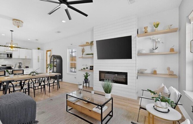 Foto del edificio - 3889 Sam Cir