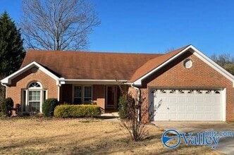 Building Photo - 105 N Rock Hampton Dr