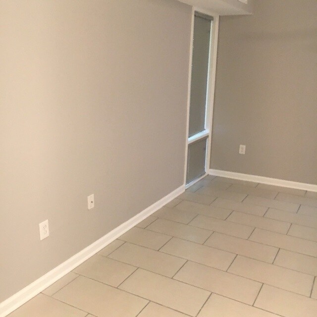 Foto del edificio - 7157 Donnell Pl
