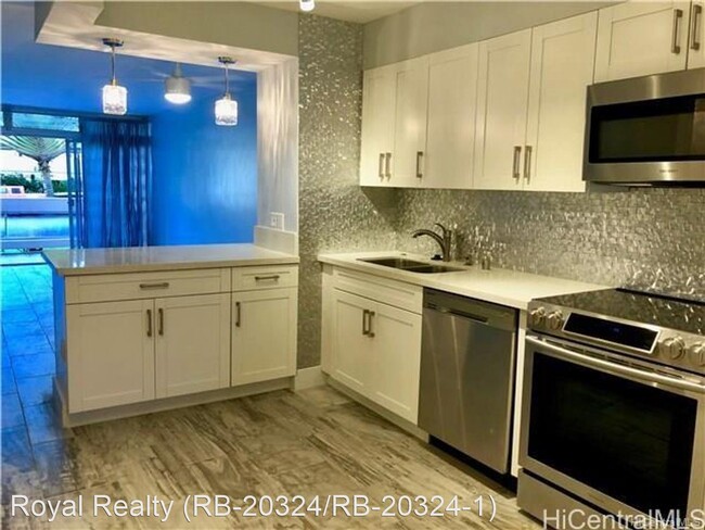 Building Photo - 2 br, 2 bath House - 500 Universtiy Ave #122