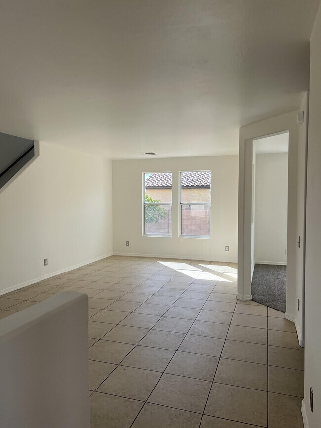 Foto del edificio - 8935 N Wild Eagle Ave