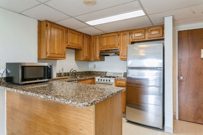 Building Photo - 3505 Bergen Turnpike