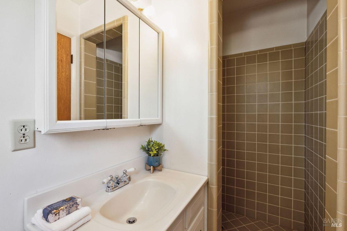 Foto principal - 1121 Valley View St