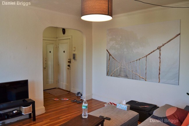 Foto del edificio - 2045 Commonwealth Ave