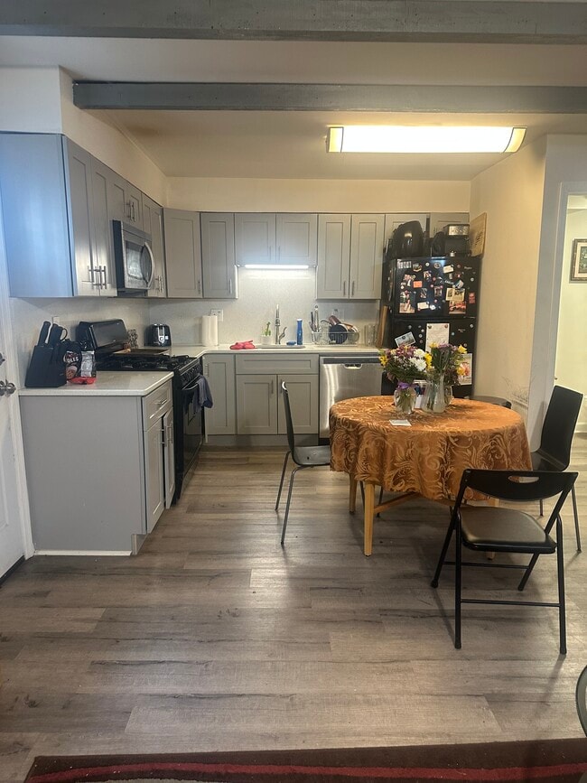 Building Photo - 510 S Juniper St