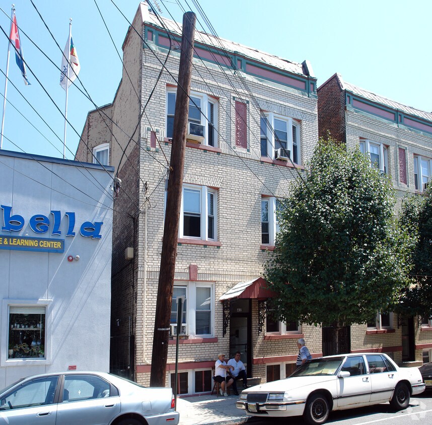 Building Photo - 412 62nd St