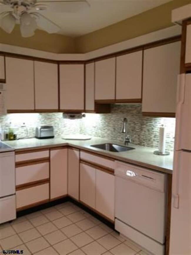 533 Bay Ave Unit D, Somers Point, NJ 08244 Condo for Rent in Somers