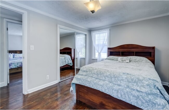 Foto del edificio - 138 Cherry Rd