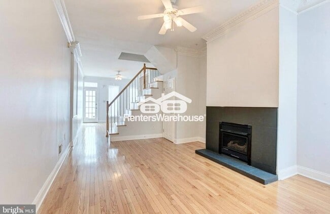 Building Photo - 646 S Curley St