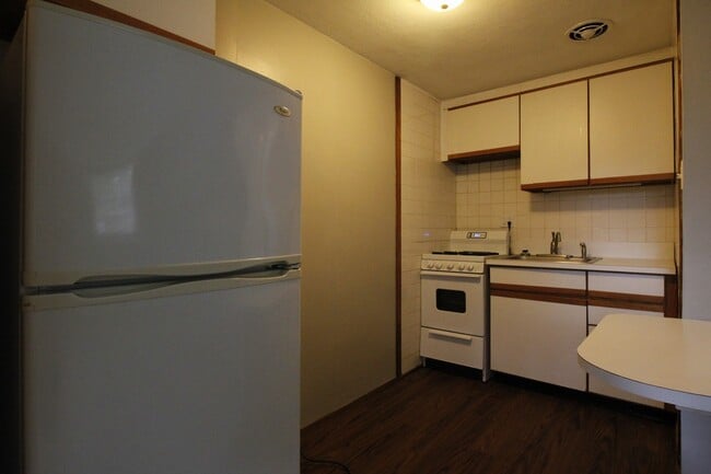 Building Photo - 1 Bedroom | 1 Bath - Audubon, NJ