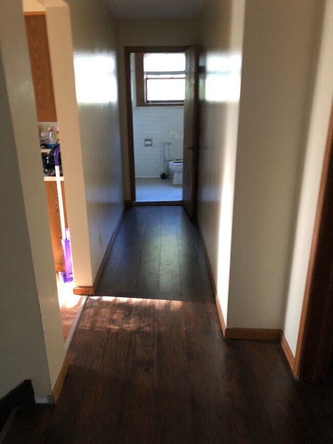 Building Photo - 866 McIntire Ave