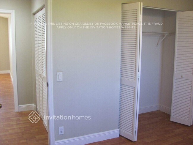 Building Photo - 864 Stanton Dr