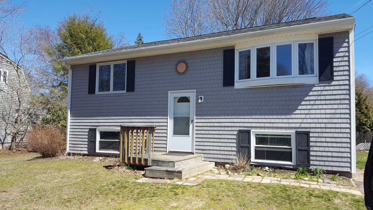 20 Overlook Rd, Narragansett, RI 02882 House Rental in Narragansett