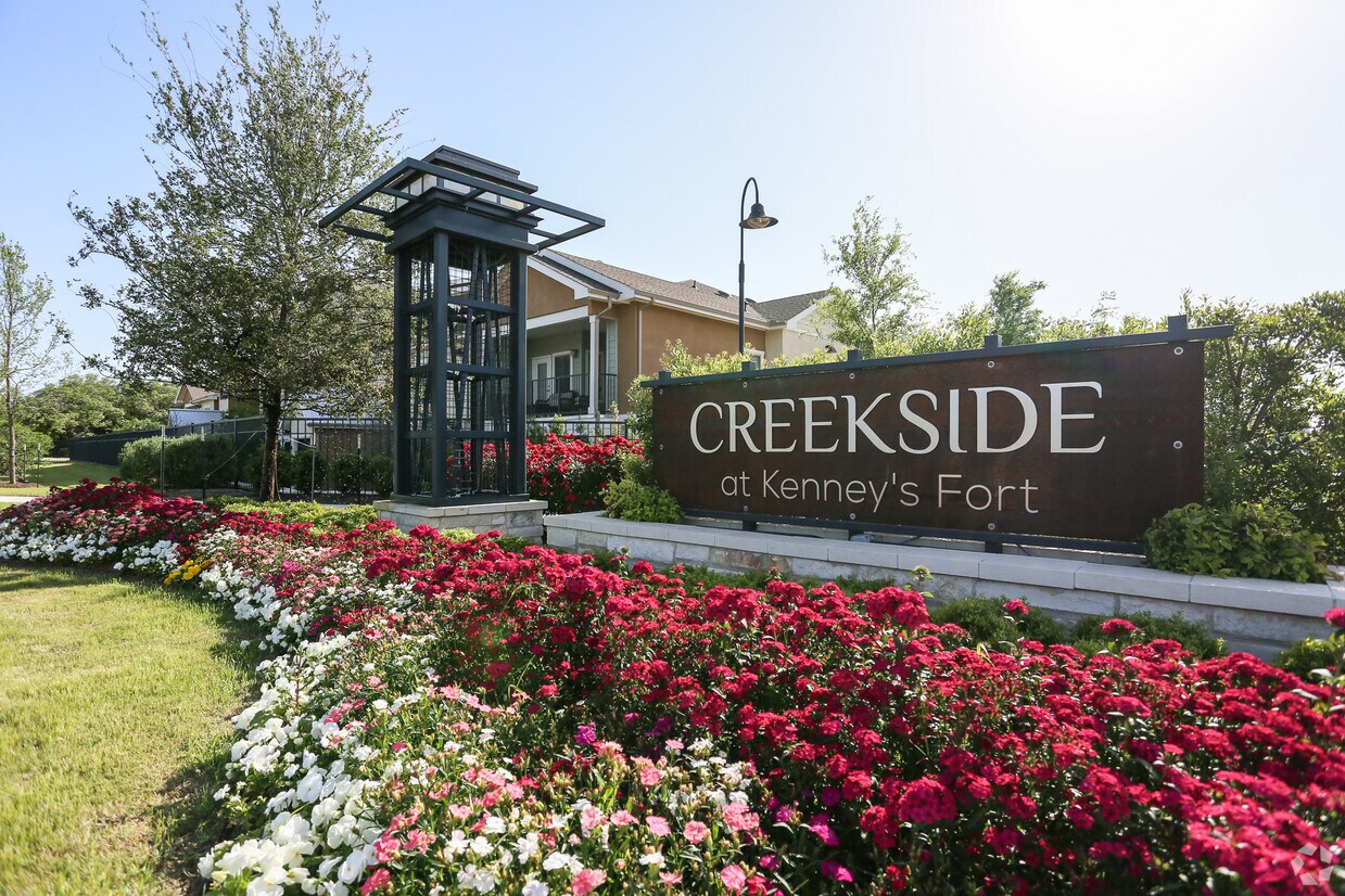 Creekside At Kenney's Fort Apartments in Round Rock, TX