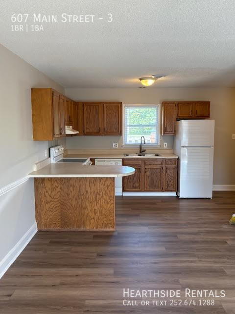 Building Photo - 607 E Main St