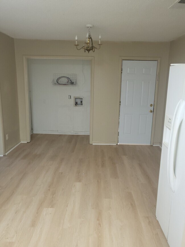 Foto del edificio - 3480 Shawnee Ln