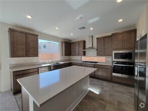 Building Photo - 10270 Magnolia Crk St
