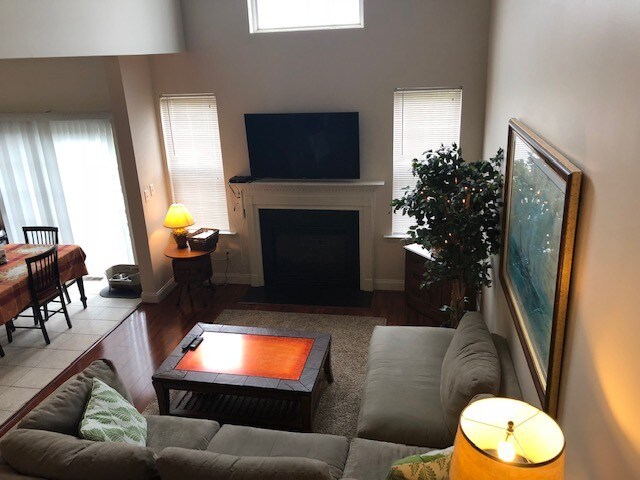 Foto del edificio - 187 Mountain View Dr