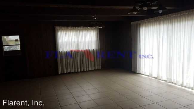 Building Photo - 3 br, 2 bath House - 2028 W. SR 426