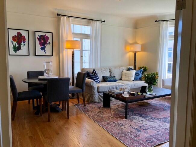 Living Room - 2445 Union St