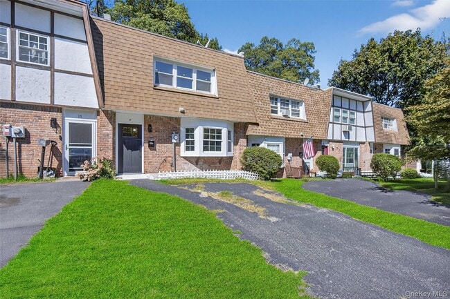 Building Photo - 8 Roundtree Ct