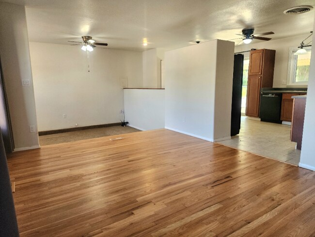 Building Photo - 52 Loch Lomond Ln
