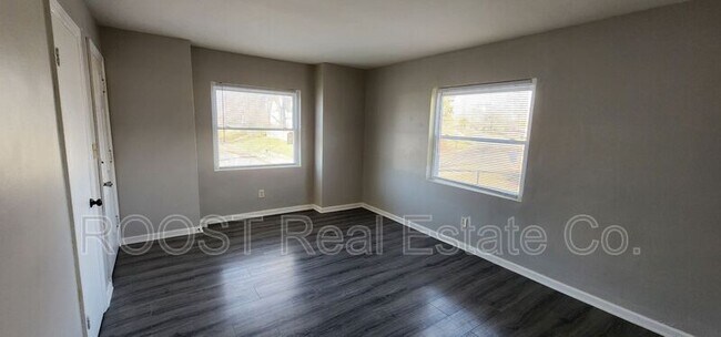 Foto del edificio - 108 Columbian Ave