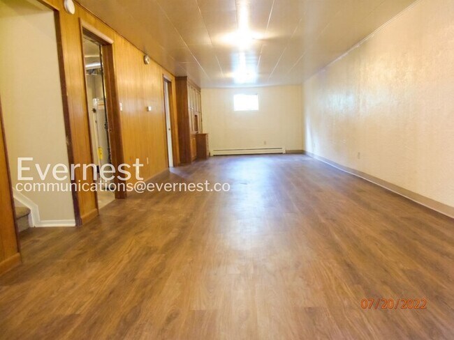 Foto del edificio - 4 Bed, 2 Bath Home with Garage / Available Soon!