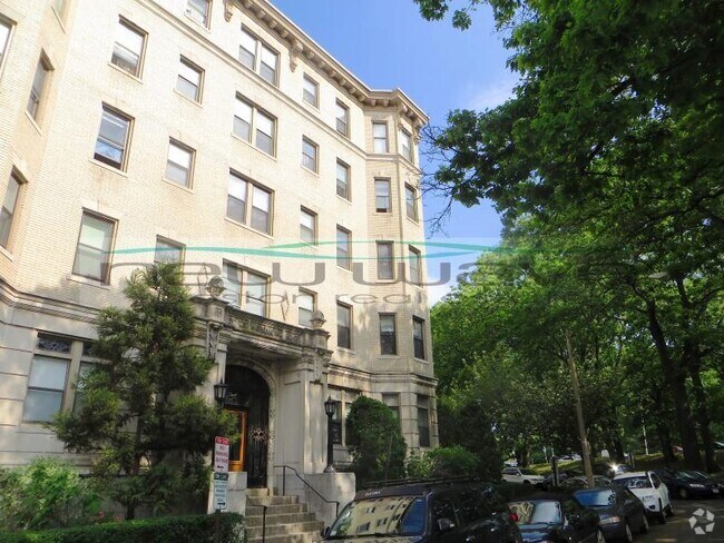 Building Photo - 50 Charlesgate E