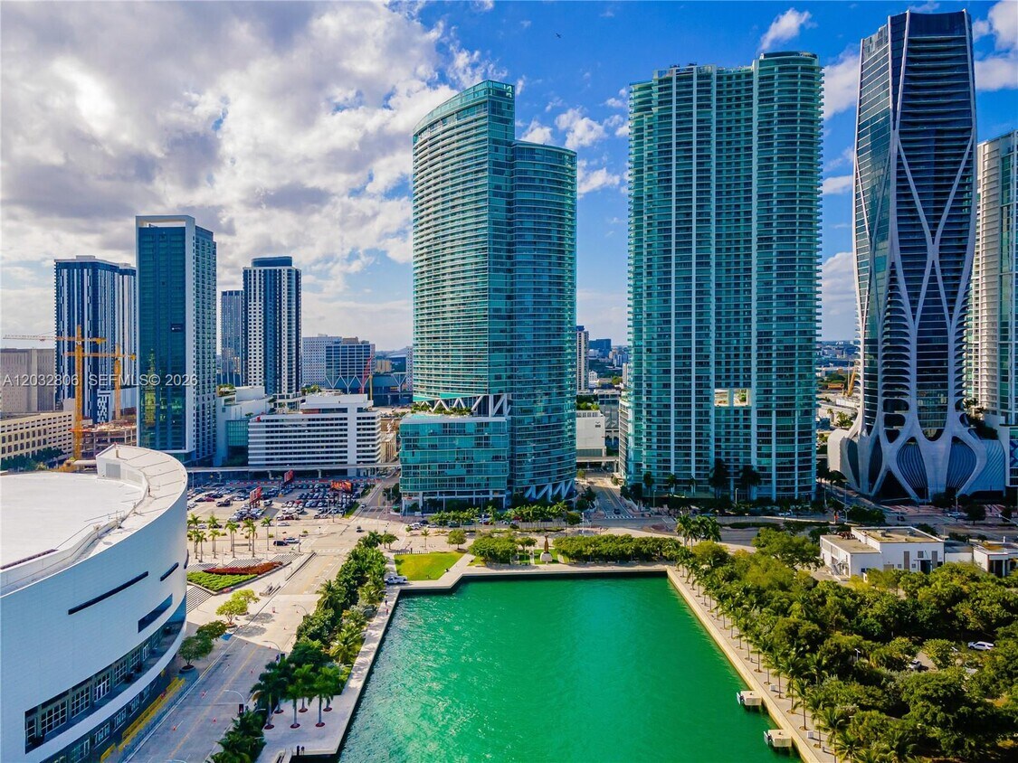 Foto del edificio - 888 Biscayne Blvd