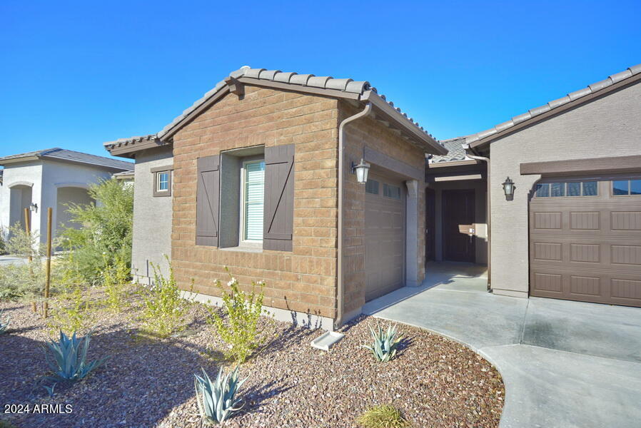 Primary Photo - 4335 N 92nd Dr