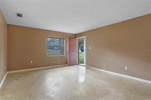 Foto del edificio - 1925 S Lakemont Ave