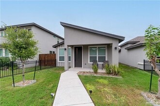 Building Photo - 25 Xavier Ave