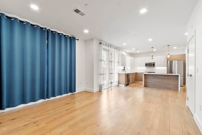 Building Photo - 30 Penniman Rd