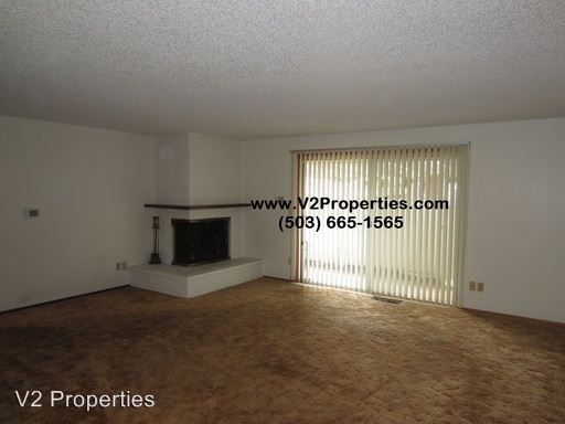 Building Photo - 14960 SE Caruthers Ct