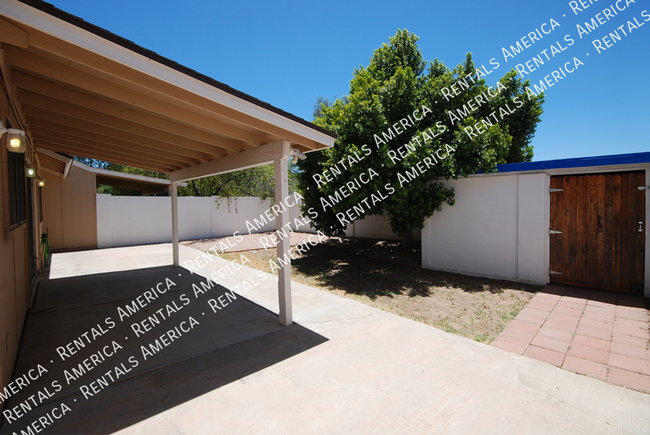 Building Photo - 3241 W Blackhawk Dr