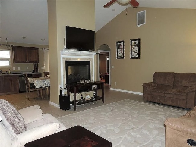Building Photo - 5233 Stone Crest Dr