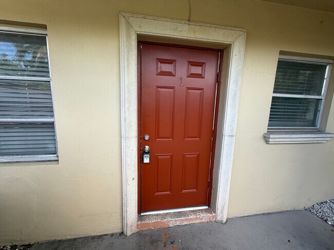 Photo - 715 SW 14 Ave Apartment