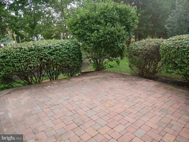 Building Photo - 43391 Malin Ct