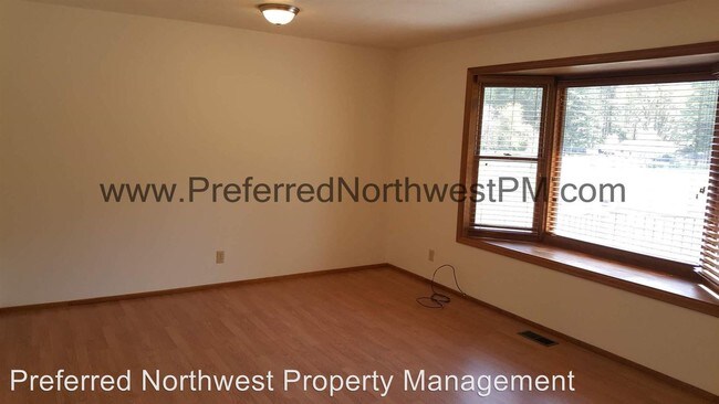 Foto del edificio - 42248 Holden Creek Ln